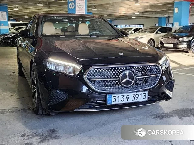 Mercedes-Benz E-Class W214 2025 Черный из Кореи