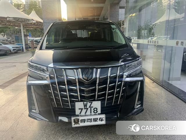 Toyota Elfa 2026 Черный из Китая