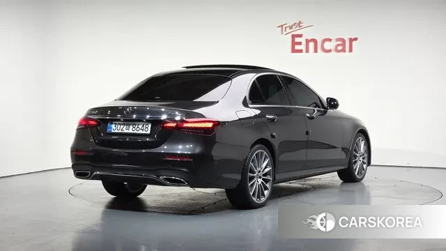 Mercedes-Benz E-Class W213 2020 Серый из Кореи