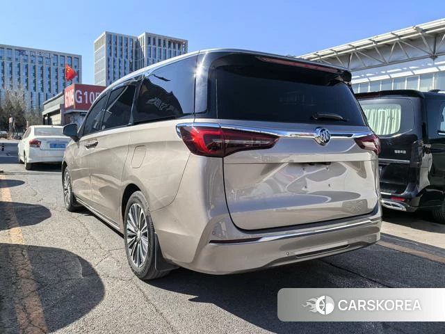 Buick GL8 2023 Желтый из Китая