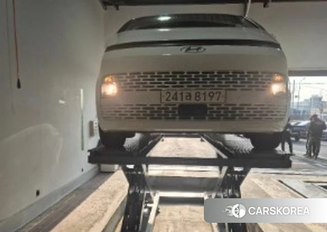 Hyundai Staria 2022 Белый из Кореи