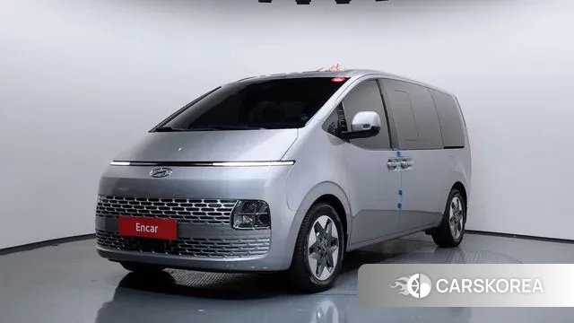 Hyundai Staria 2023 Серебряный из Кореи