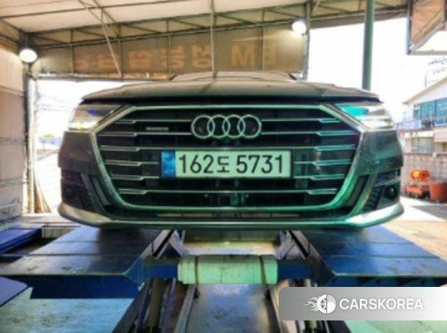 Audi A8 (D5) 2020 Серый из Кореи