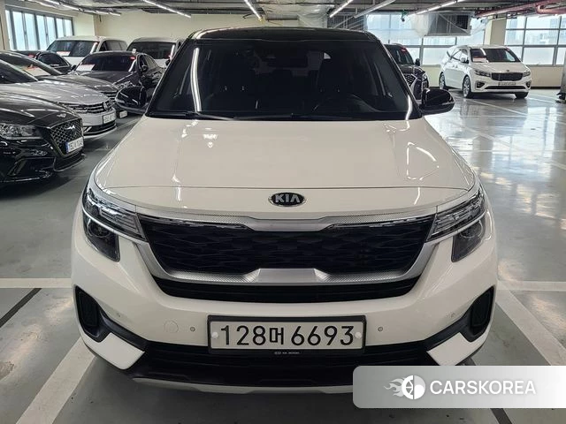 Kia Seltos 2020 Белый из Кореи