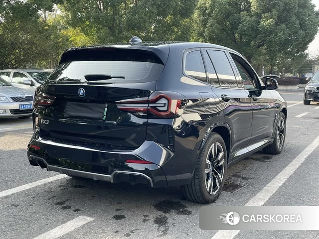 BMW iX3 2023 Черный из Китая