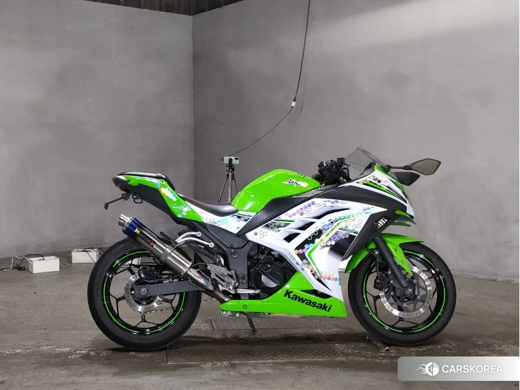 Проданный Kawasaki NINJA 250 2016 из Японии