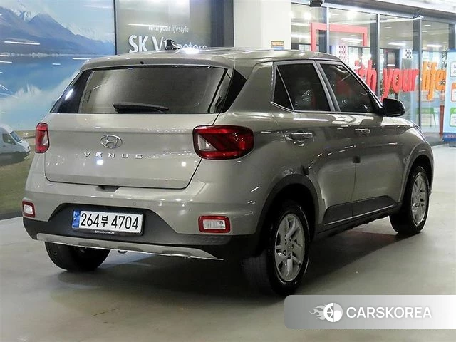 Hyundai Venue 2021 Серебристо-серый из Кореи