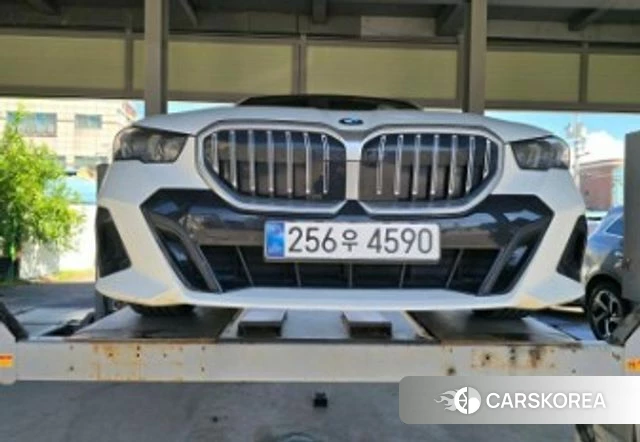 BMW 5 Series (G60) 2025 Белый из Кореи