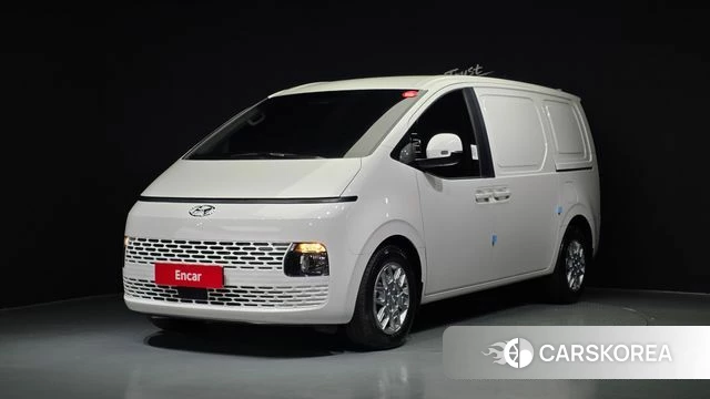 Hyundai Staria 2023 Белый из Кореи