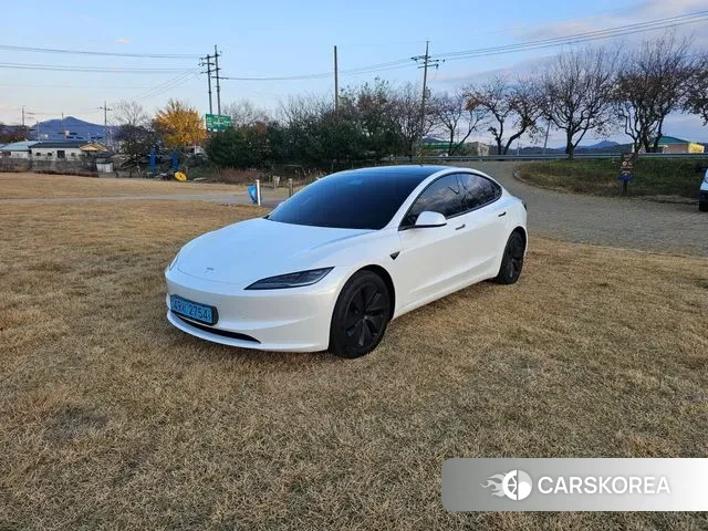 Tesla Model 3 2025 Белый из Кореи