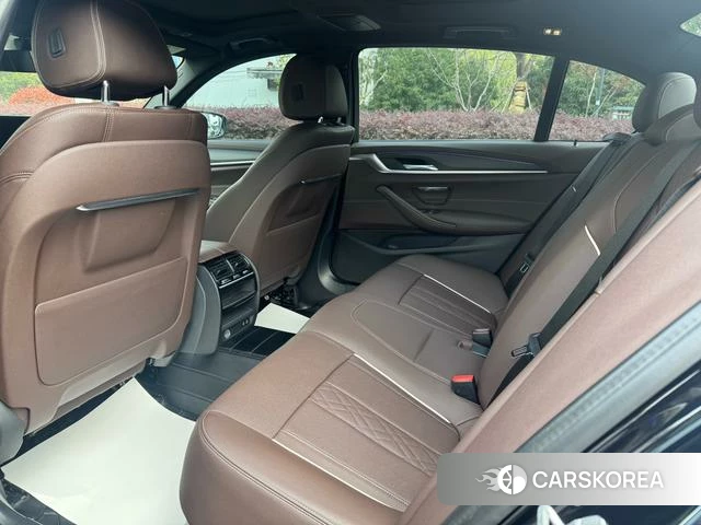 BMW 5 series 2022 Черный из Китая