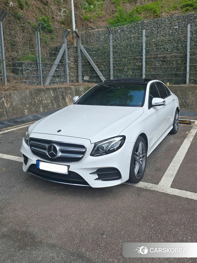 Mercedes-Benz E-Class W213 2020 Белый из Кореи