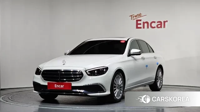 Mercedes-Benz E-Class W213 2022 Белый из Кореи