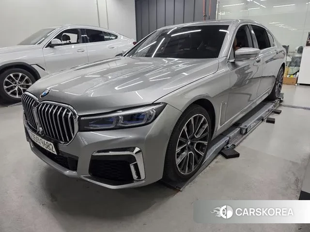 BMW 7 Series (G11) 2022 Серый из Кореи