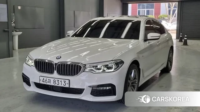 BMW 5 Series (G30) 2018 Белый из Кореи