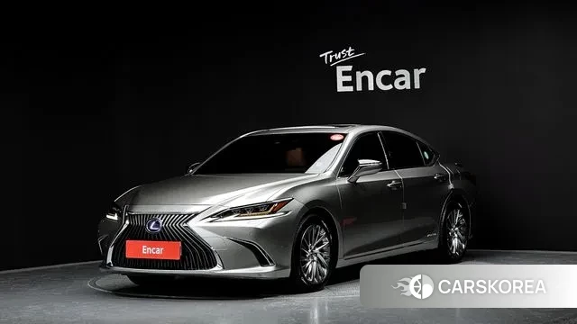 Lexus ES300h 7th generation 2019 Серебристо-серый из Кореи