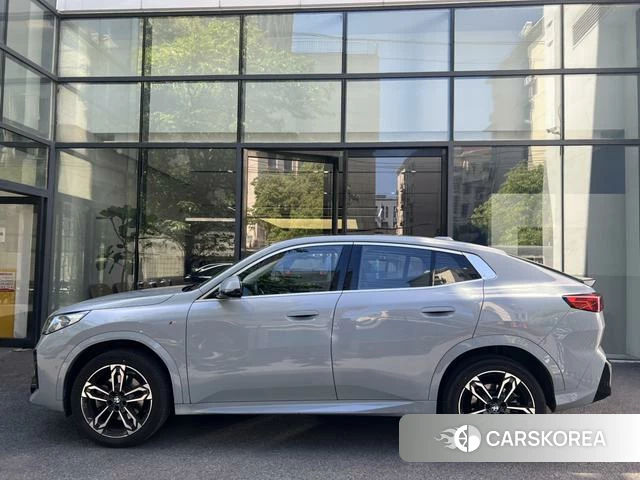 BMW X2 (import) 2025 Серебристо-серый из Китая