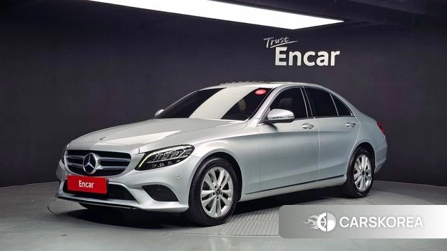 Mercedes-Benz C-Class W205 2018 Серебристо-серый из Кореи
