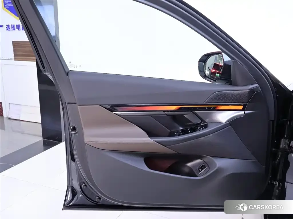 BMW 5 series 2026 Черный из Китая