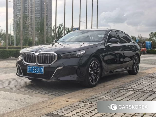 BMW 5 series 2024 Черный из Китая