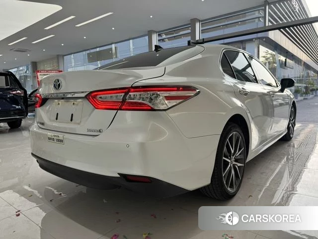 Toyota Camry 2022 Белый из Китая