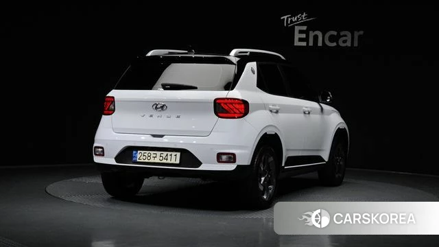 Hyundai Venue 2021 Белый из Кореи
