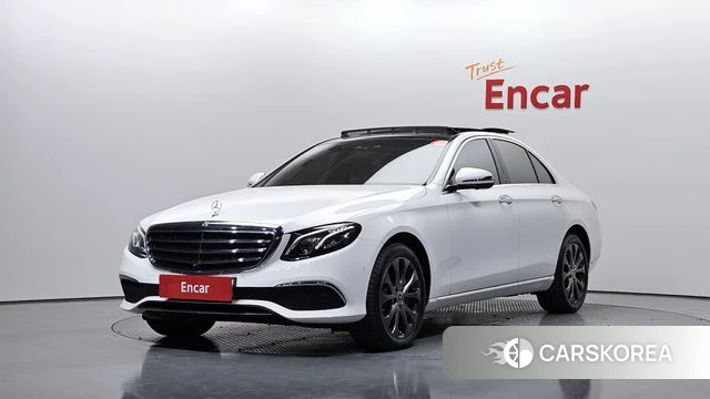 Mercedes-Benz E-Class W213 2018 Белый из Кореи