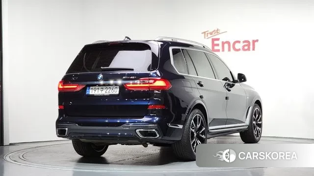 BMW X7 (G07) 2022 Черный из Кореи