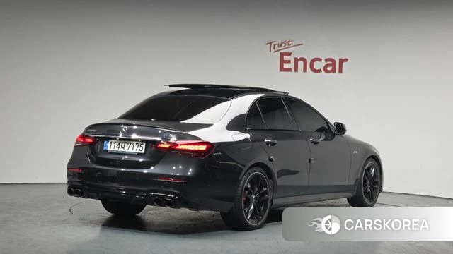 Mercedes-Benz E-Class W213 2023 Серый из Кореи