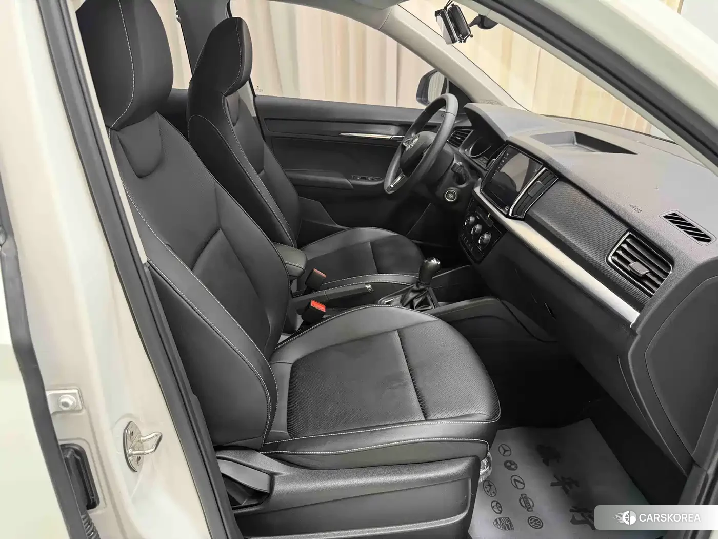 Skoda Kamiq 2022 Белый из Китая