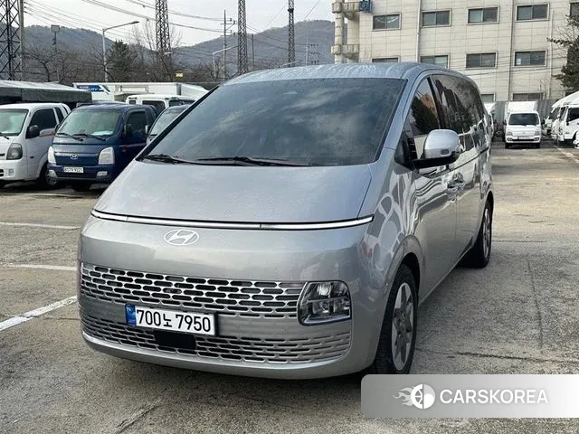 Hyundai Staria 2024 Серебряный из Кореи