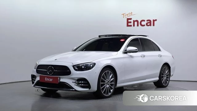 Mercedes-Benz E-Class W213 2022 Белый из Кореи