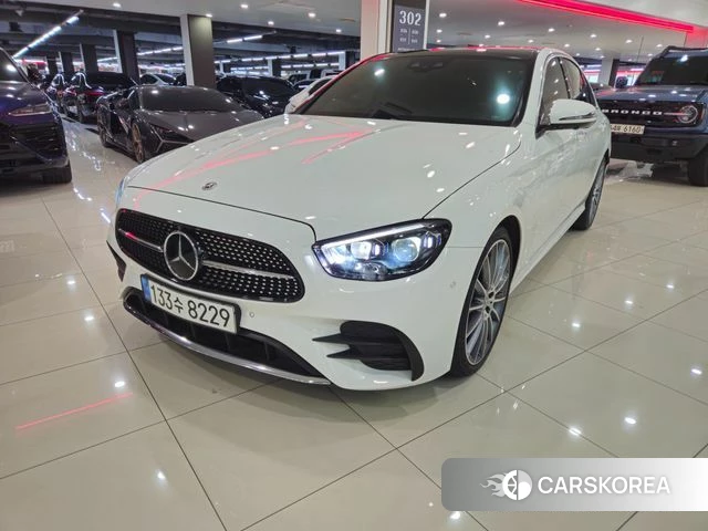 Mercedes-Benz E-Class W213 2022 Белый из Кореи