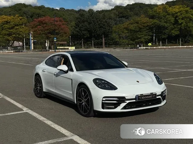 Porsche Panamera (971) 2022 Белый из Кореи
