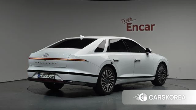 Hyundai Grandeur Hybrid (GN7) 2024 Белый из Кореи