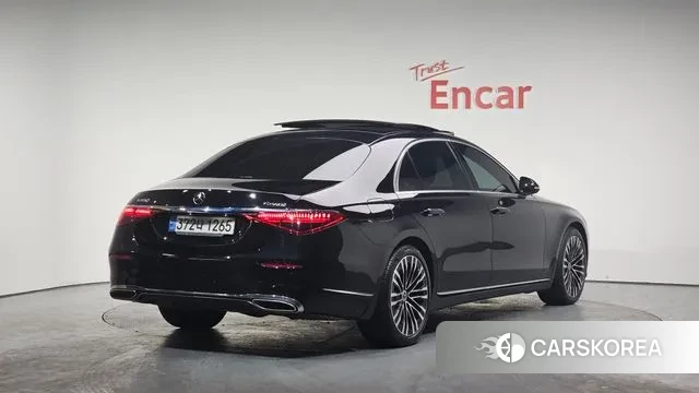 Mercedes-Benz S-Class W223 2022 Черный из Кореи