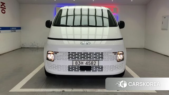 Hyundai Staria 2021 Белый из Кореи