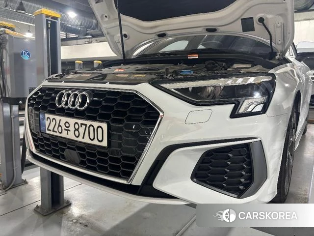 Audi A3 (8Y) 2023 Белый из Кореи