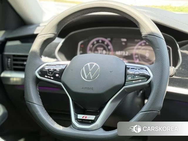 Volkswagen Passat 2023 Черный из Китая