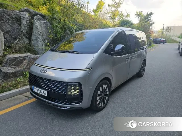 Hyundai Staria 2024 Серебряный из Кореи