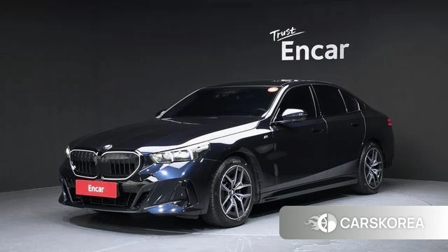 BMW 5 Series (G60) 2024 Синий из Кореи