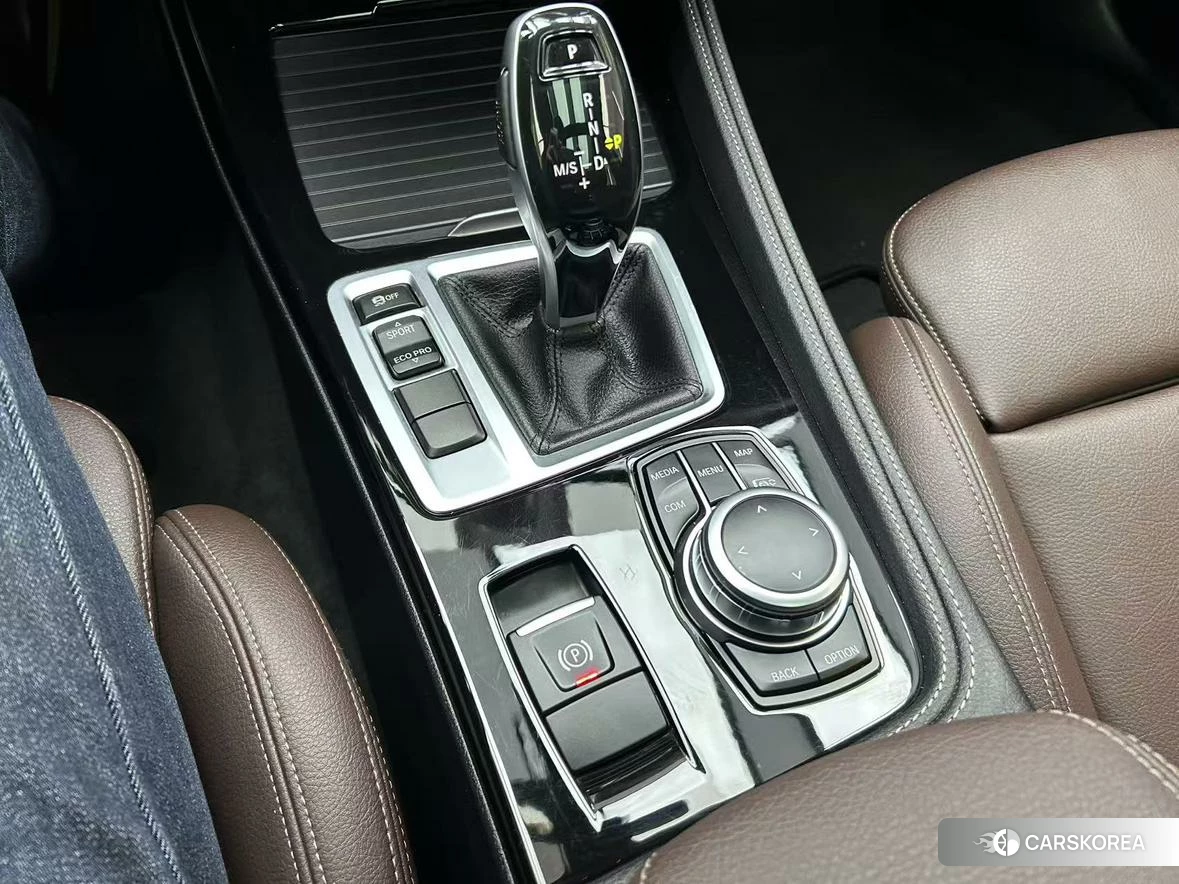 BMW 1 series 2021 Белый из Китая