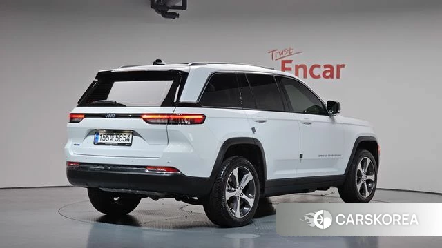 Jeep Grand Cherokee (WL) 2023 Белый из Кореи