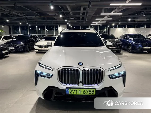 BMW X7 (G07) 2025 Белый из Кореи