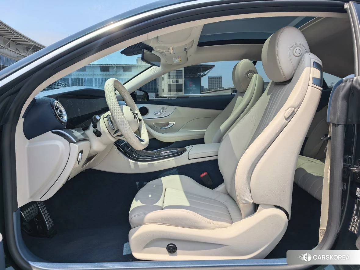 Mercedes-Benz E-class (imported) 2022 Зеленый из Китая