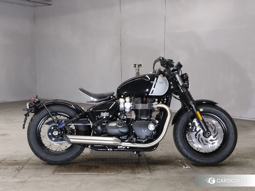 Проданный Triumph BONNEVILLE BOBBER 2024 из Японии