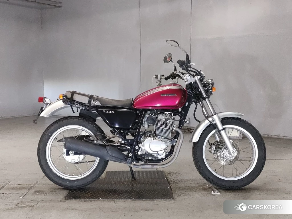 Проданный Honda CB223S 2013 из Японии, фото 2