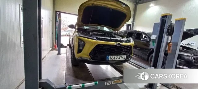 Chevrolet (GM Daewoo) Trax Crossover 2023 Желтый из Кореи