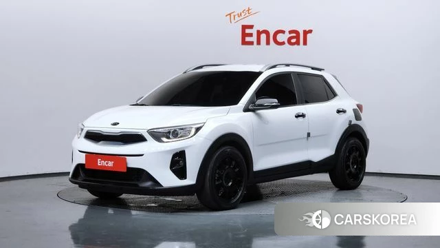 Kia Stonic 2019 Белый из Кореи