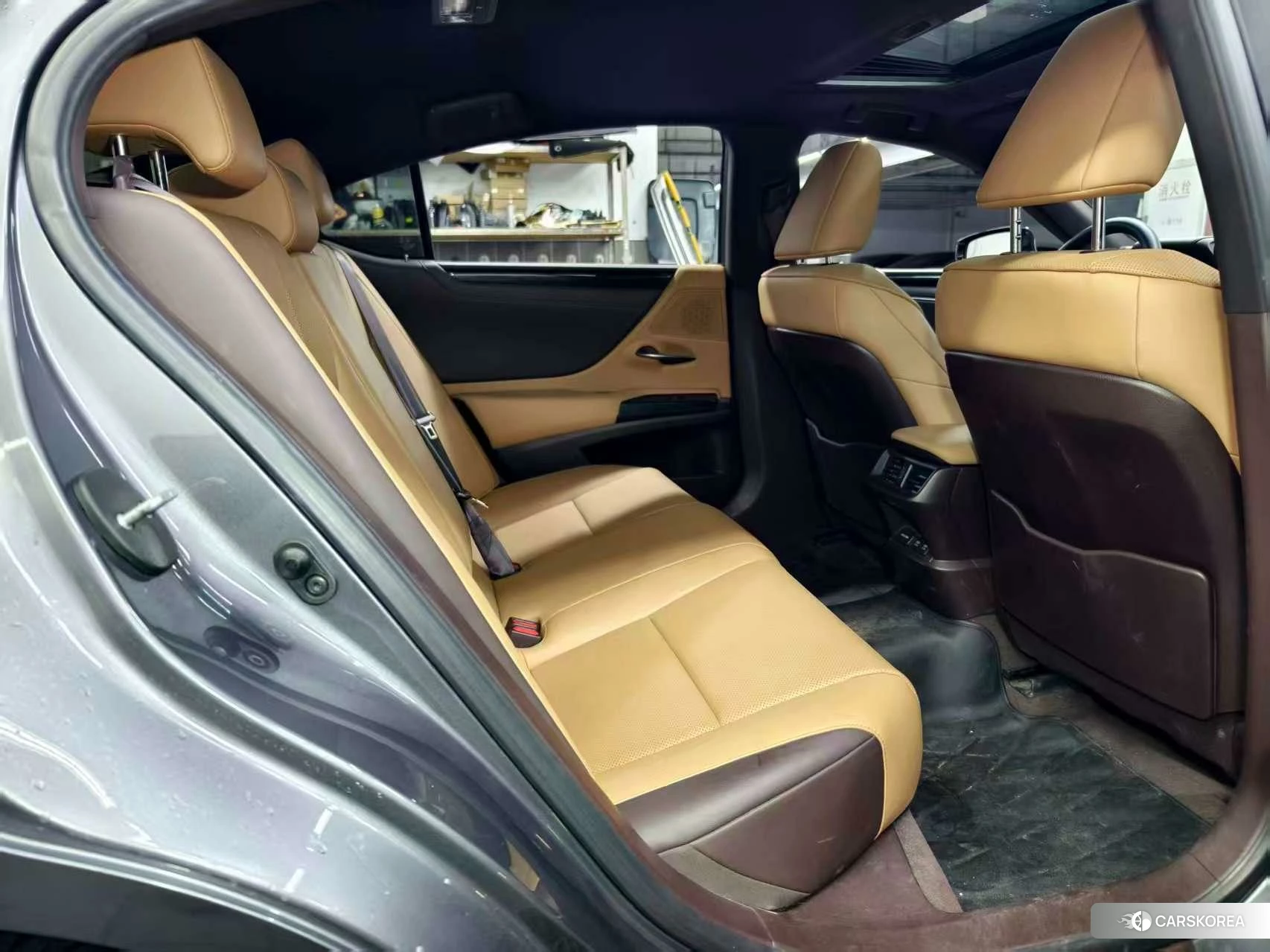 Lexus ES 2019 Темно-серый из Китая